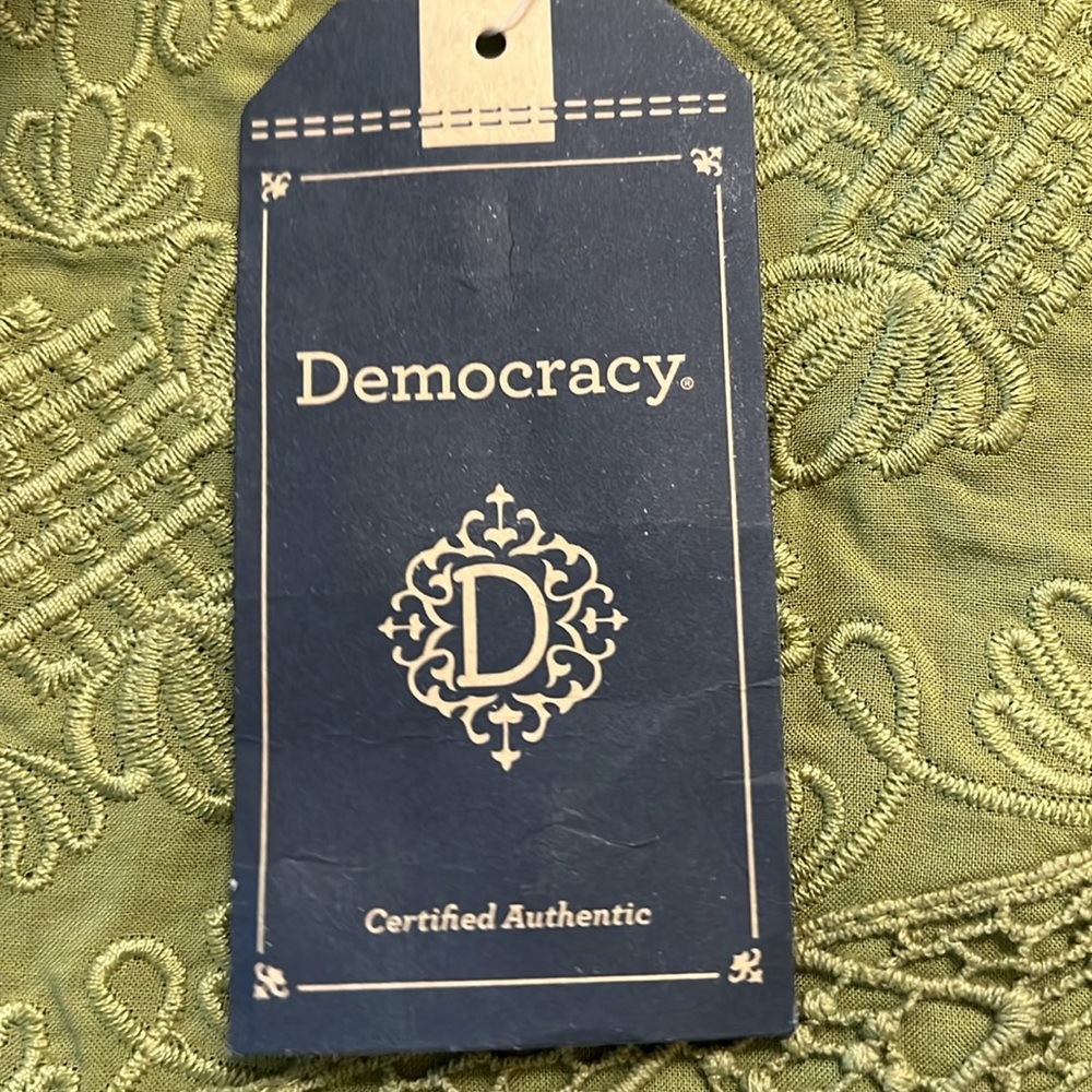 Democracy Olive Green Embroidered Top - Picture 6 of 9